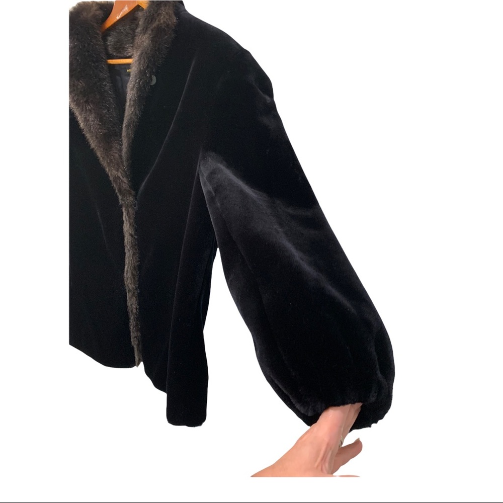 STYLE VI LTD FAUX FUR BLACK COAT WITH BROWN FAUX FUR COLLAR AND FRONT TRIM - Picture 7 of 16